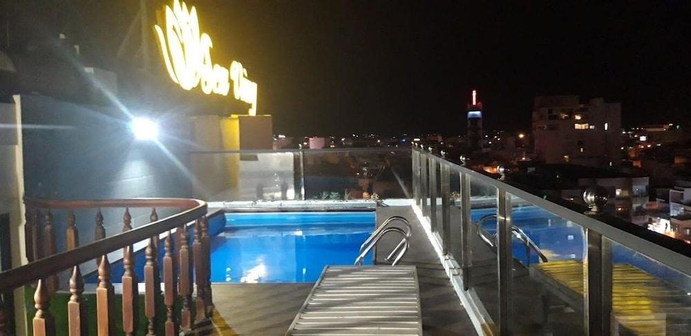Sen Vang Luxury Hotel Nha Trang Exterior foto